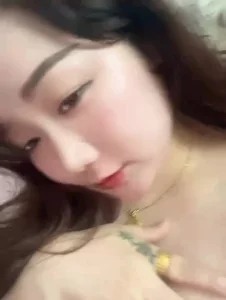 【雨哥91】D杯大奶子肥臀！调教骚逼自慰发骚给我看白浆水多