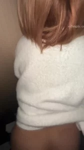 和女大学生厕所激情